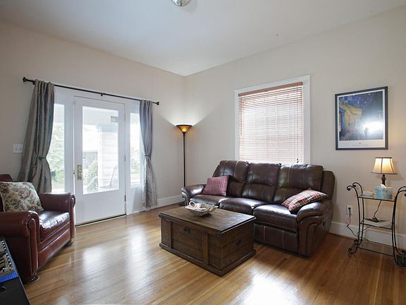 4th image of 1836 Shady Ln