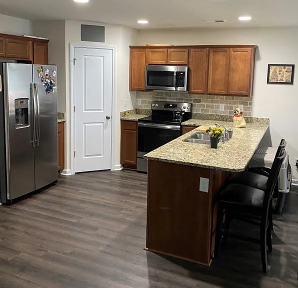 513 Eastfair Dr — Photo 3