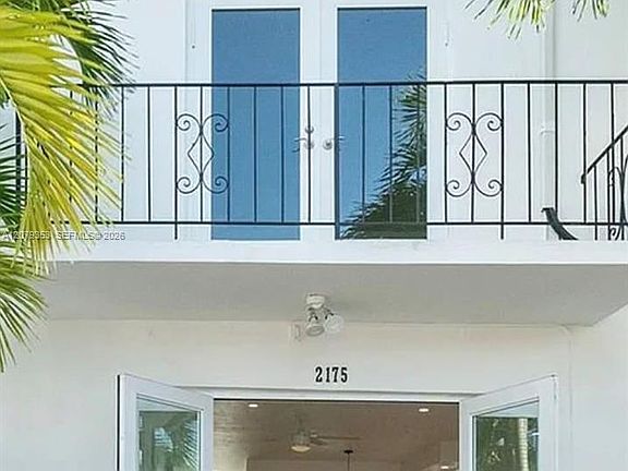 3rd image of 2175 NE 123rd St