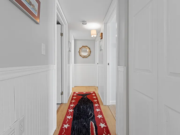 1 Seacliff Ave — Photo 19