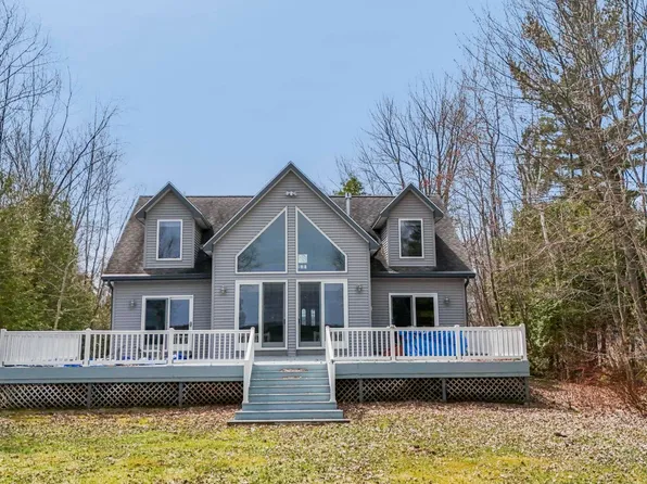 7734 N Shore Ct, Grawn, MI 49637