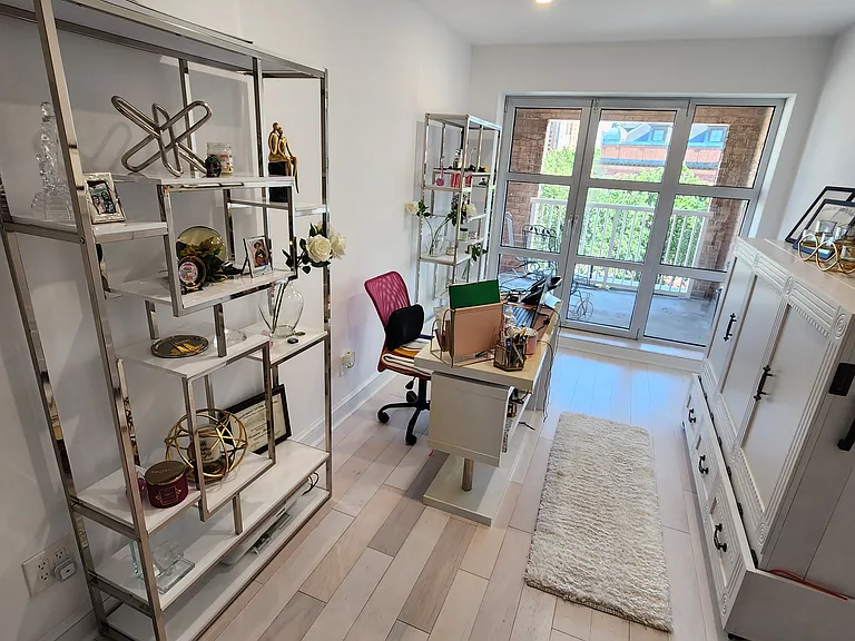 250 President St #211 — Photo 16