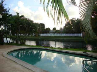 595 Riverside Dr, Palm Beach Gardens, FL 33410