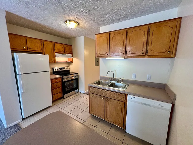 2124 Dr Martin Luther King Jr Blvd #A-6 — Photo 2