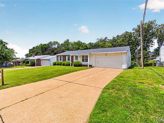 3rd image of 5421 Valleyside Ln