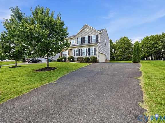 2nd image of 3600 Cedar Commons Rd