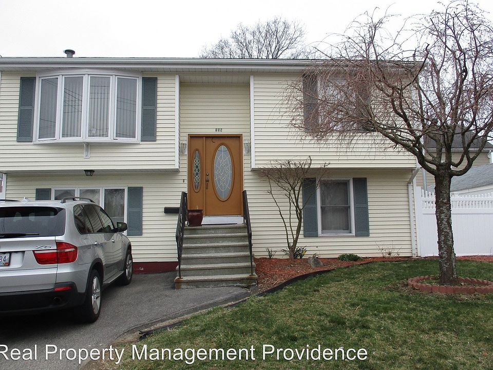 1st image of 239 Woodward Ave