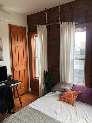 Rented by The Hamilton Group | media 7