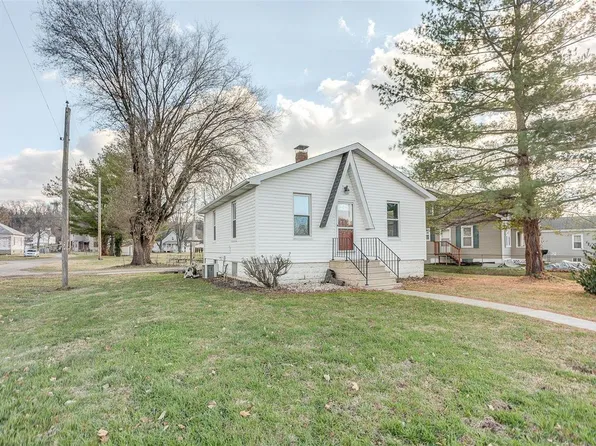 400 S 2nd St, Caseyville, IL 62232