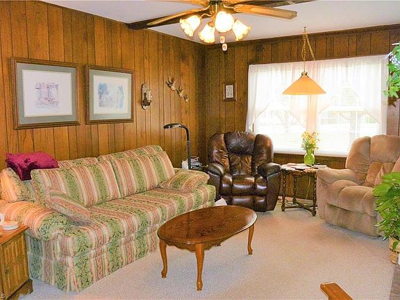 5th image of 8 Rehobeth Ct