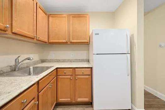 Parkway Cedarhurst Apartments — Photo 45