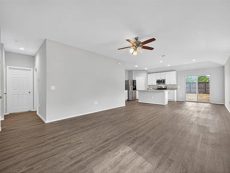 15171 Willow Tree Ln — Photo 8