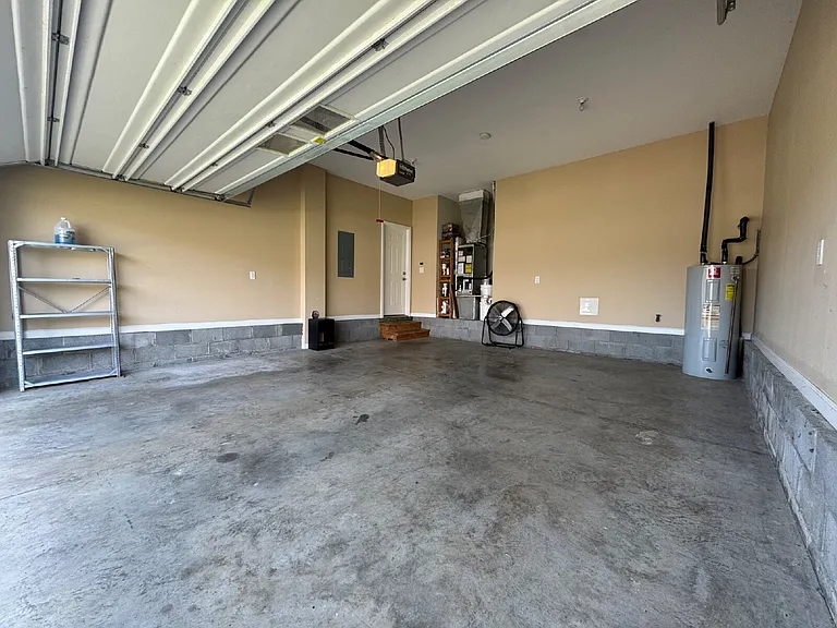 186 Whitman Aly — Photo 26