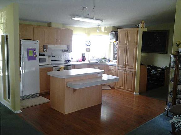 3rd image of 2008 Lake Linda Cir