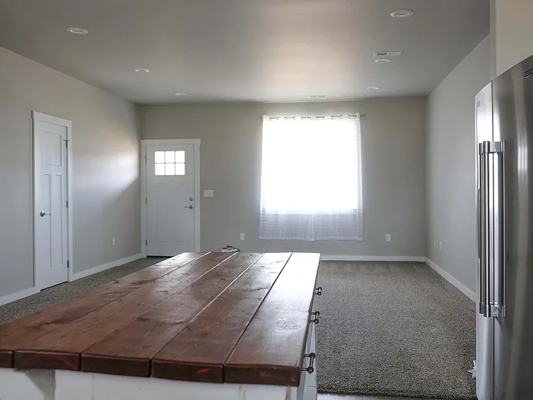 1133 S June Dr — Photo 14