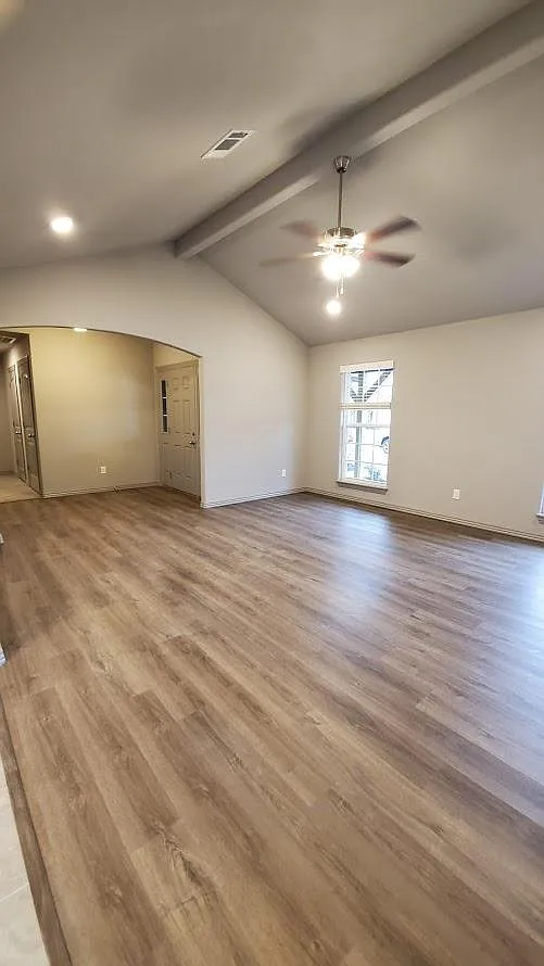 3 bed, 1580 sqft, $1,900 — Photo 4