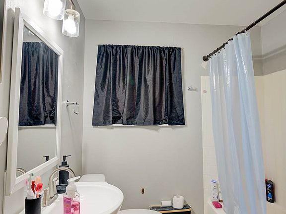 5th image of 3002 Hoyte Dr