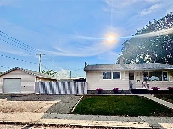 125 Garnet STREET N, Regina, SK S4R 3S7