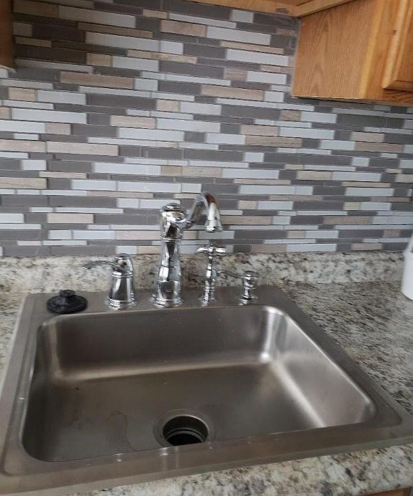 2nd image of 738 Upsal St SE