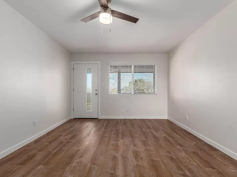 7602 E Polk St #101 — Photo 24