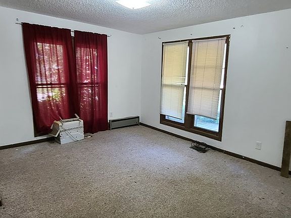 5th image of 415 N Mulanix St