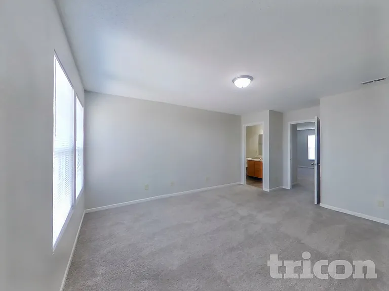756 Hickory Pine Dr — Photo 7
