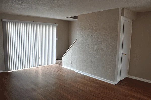 Garland Oaks Apartments — Photo 20