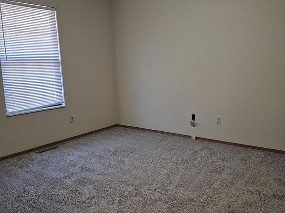 5th image of 3467 S Doris Avenue