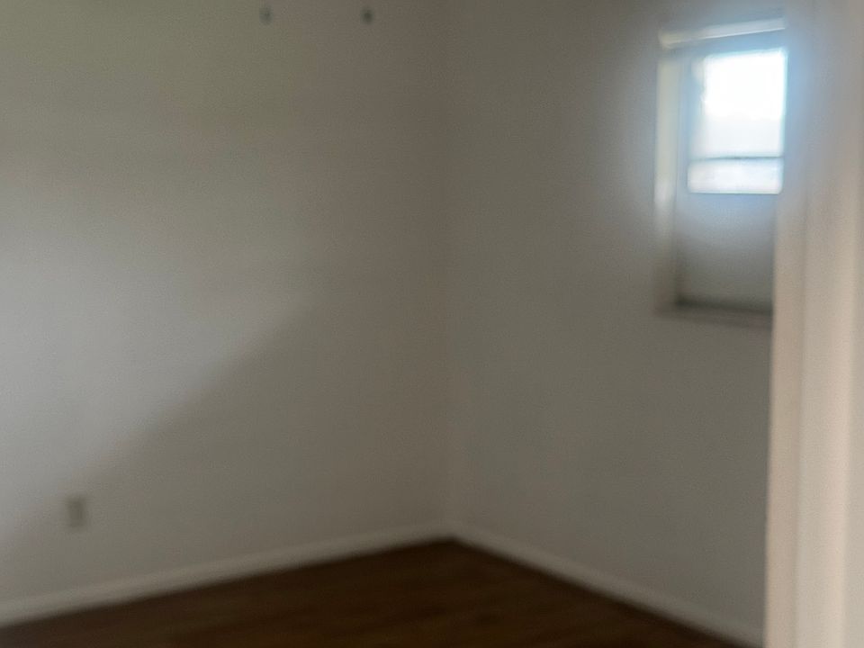 1st image of 1-19095 Holly Dr #1