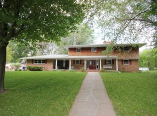 1117 N Burlington Ave, Fergus Falls, MN 56537