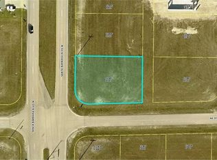 901 Santa Barbara Blvd N, Cape Coral, FL 33993