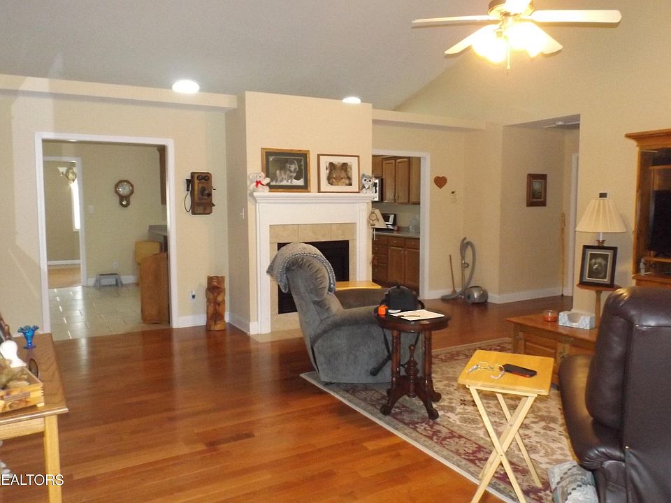 1114 Peterson Ln, Maryville, TN 37803 Zillow