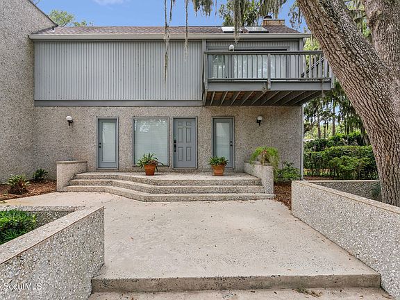 2nd image of 665 N Golf Villas