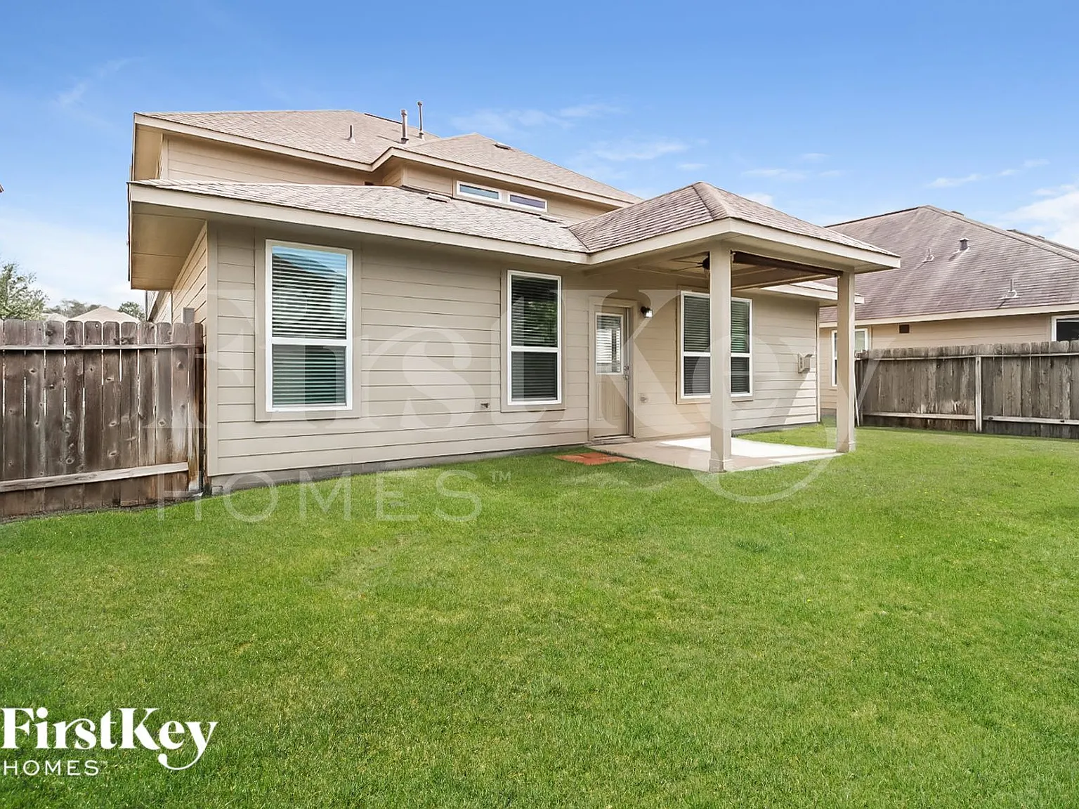 4 bed, 3.5 bath, 2863 sqft, $3,010 — Photo 2