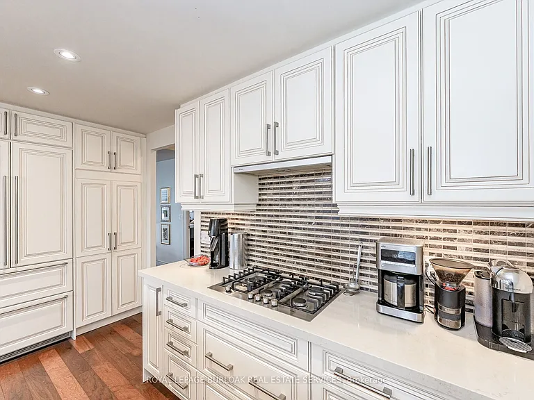 3500 Lakeshore Rd W #503 — Photo 9