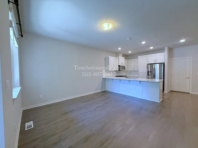 6527 SE Genrosa St — Photo 6
