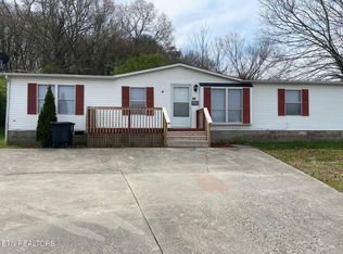 719 Riceville Rd, Athens, TN 37303