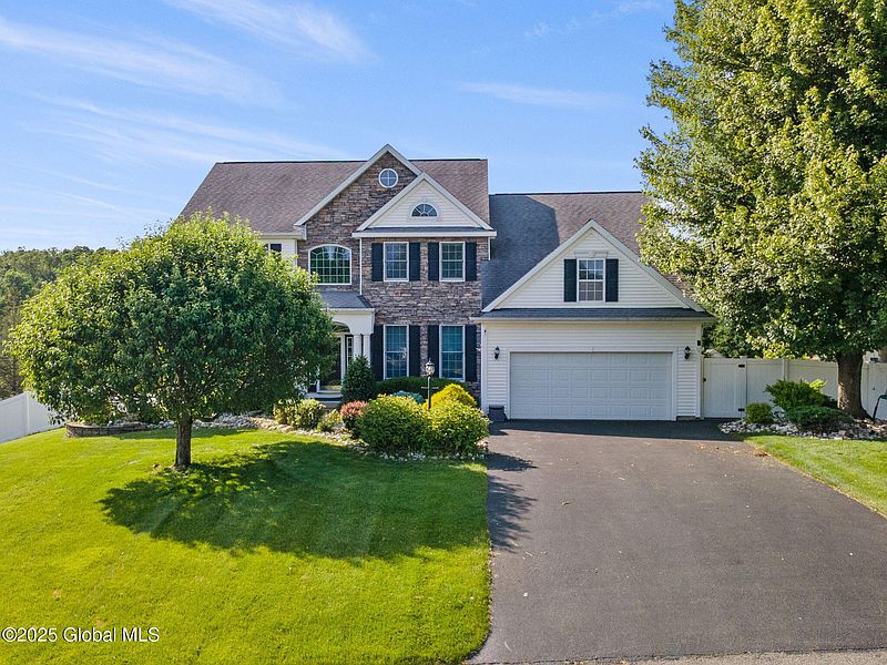 2nd image of 46 Dutch Meadows Drive