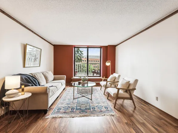 311 Pleasant Ave APT 205, Saint Paul, MN 55102