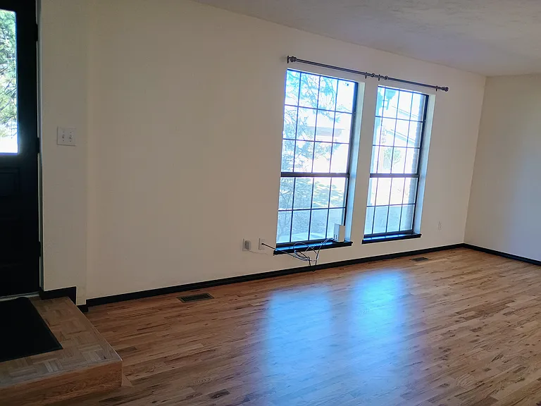 10360 E Jewell Ave — Photo 5