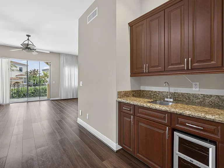803 Del Sol Cir — Photo 16