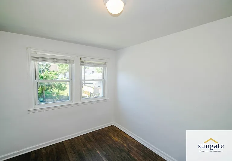 217 W Edgevale Rd — Photo 15