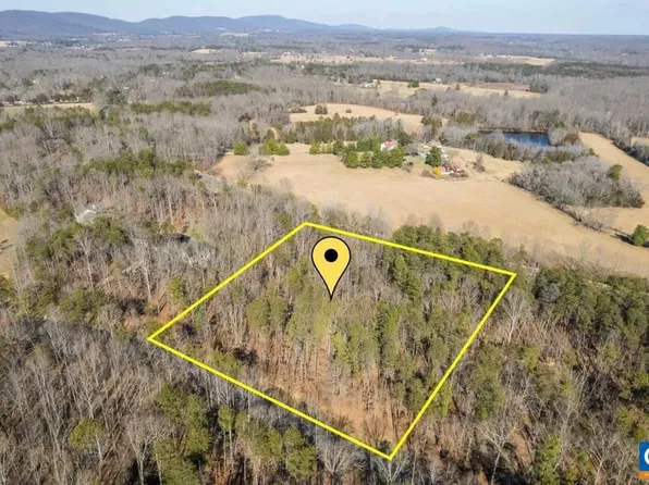 1193 Club Dr, Keswick, VA 22947