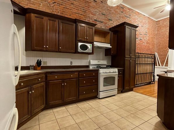 327 1st Ave NW APT A