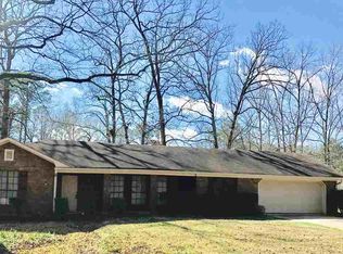 1104 Martin Dr, Brandon, MS 39047