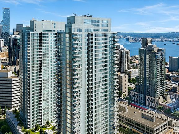 2nd image of 583 Battery Street #3602N