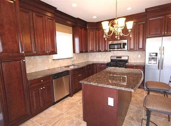 3rd image of 287 Ellis St