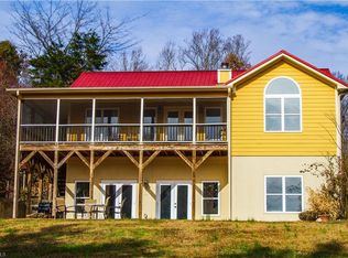 714 Solomon Rd, Leasburg, NC 27291