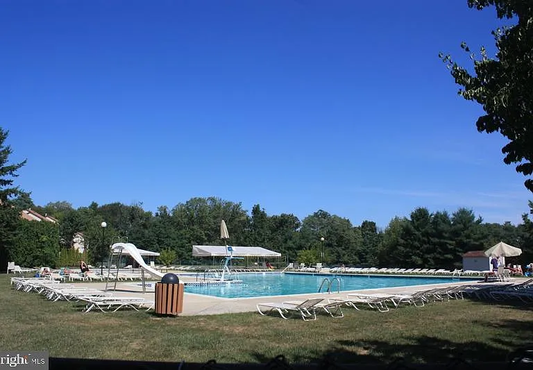 1015 Hopkins Ct — Photo 14
