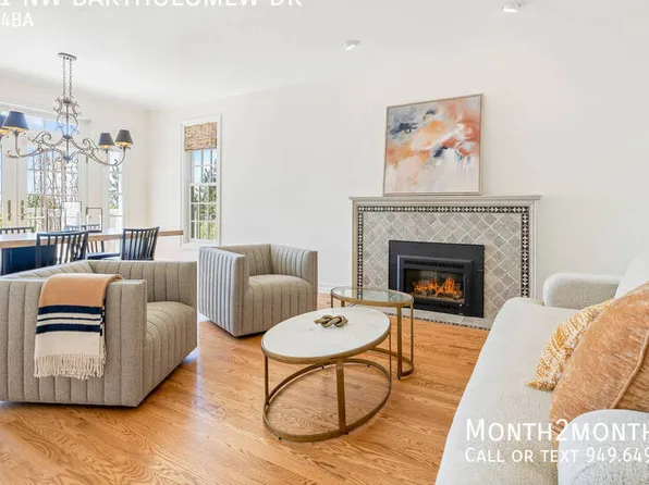 9021 NW Bartholomew Dr, Portland, OR 97229